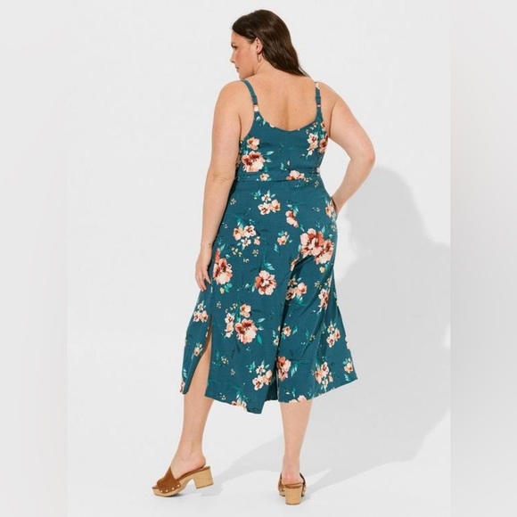 Like New! Torrid Rayon Slub Easy Culotte Jumpsuit, Size 0X (L/12) - Picture 2 of 7